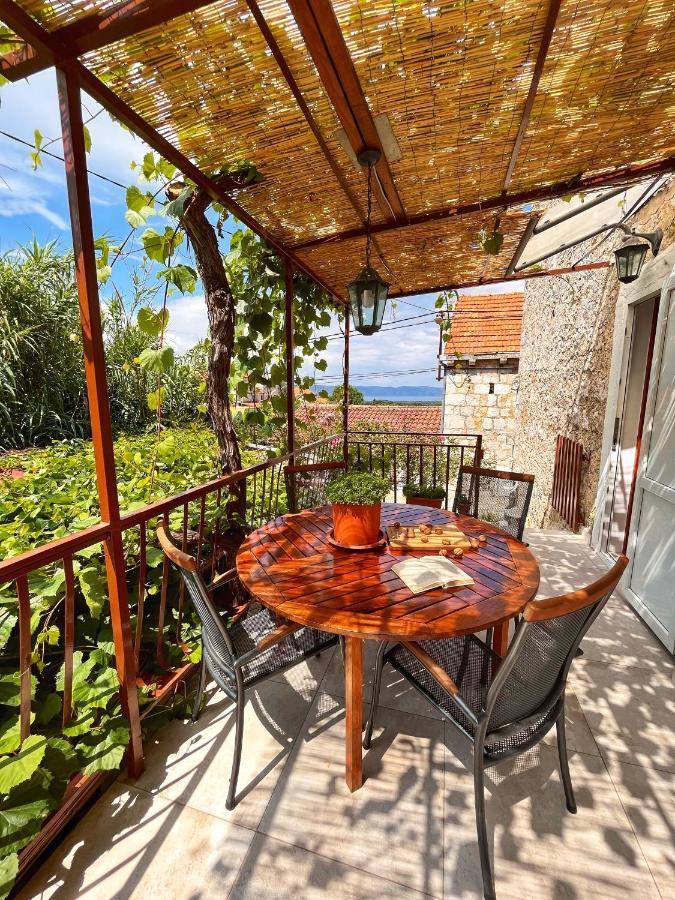 Holiday Home Skala With Hot Tub & Kala With Terrace Pitve Экстерьер фото