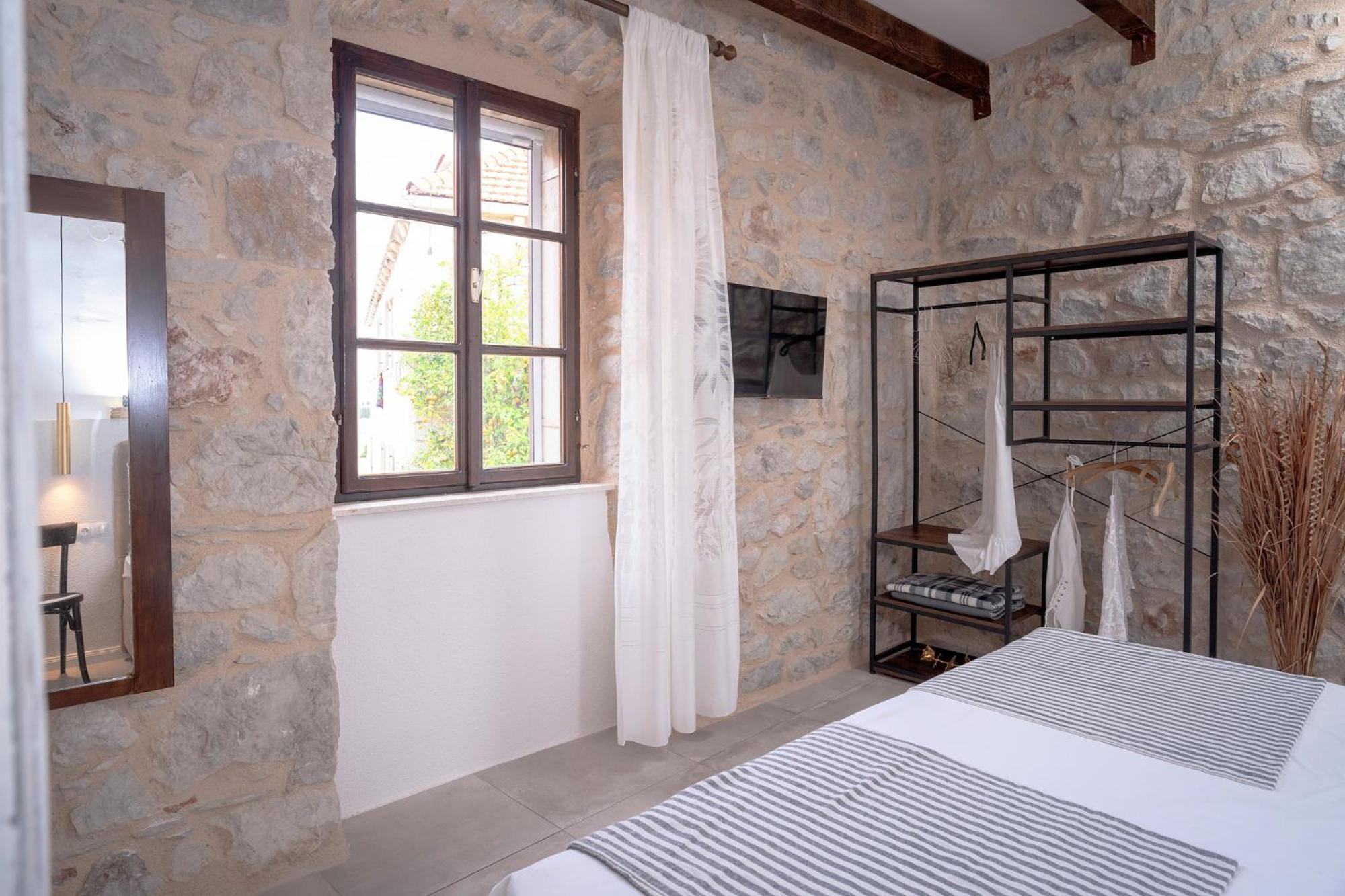 Holiday Home Skala With Hot Tub & Kala With Terrace Pitve Экстерьер фото